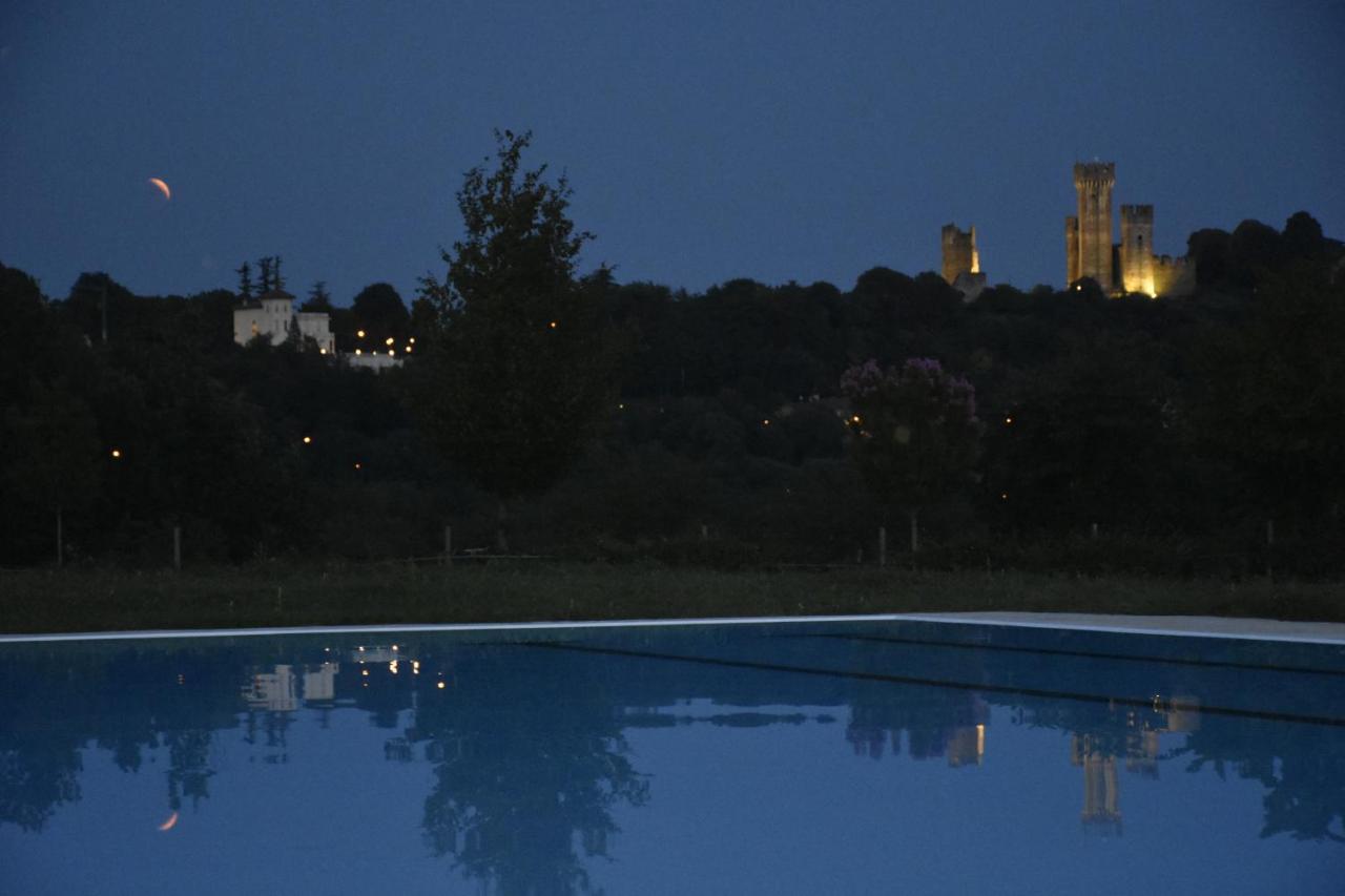 Gasthaus Agriturismo Gian Galeazzo Visconti Valeggio sul Mincio Exterior foto