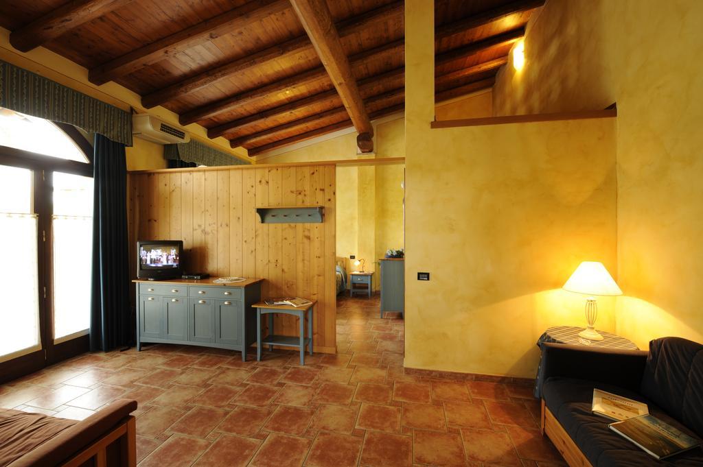 Gasthaus Agriturismo Gian Galeazzo Visconti Valeggio sul Mincio Zimmer foto