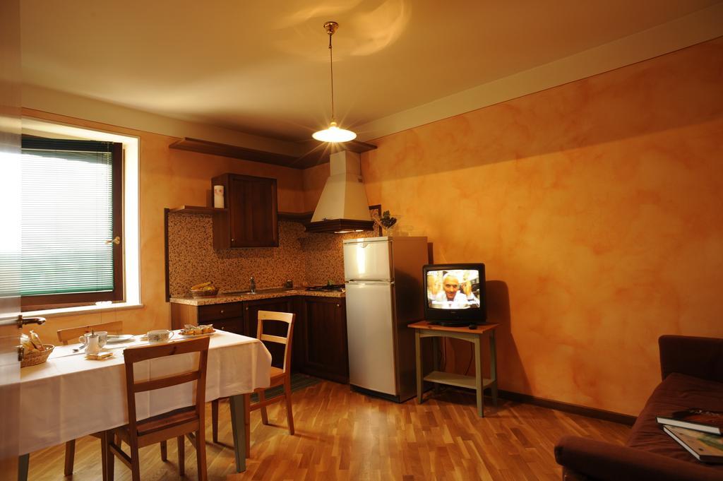 Gasthaus Agriturismo Gian Galeazzo Visconti Valeggio sul Mincio Zimmer foto