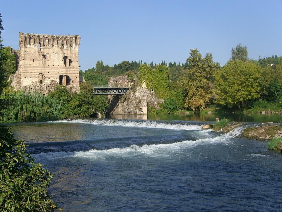 Gasthaus Agriturismo Gian Galeazzo Visconti Valeggio sul Mincio Exterior foto